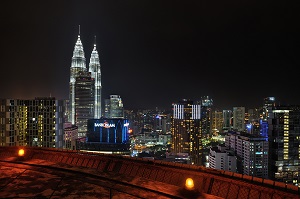 クアラルンプールの夜景が見えるバー、ヘリラウンジバー
