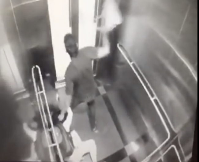 クアラルンプール郊外の駅エレベーターでの強盗の一部始終（CCTVの映像）